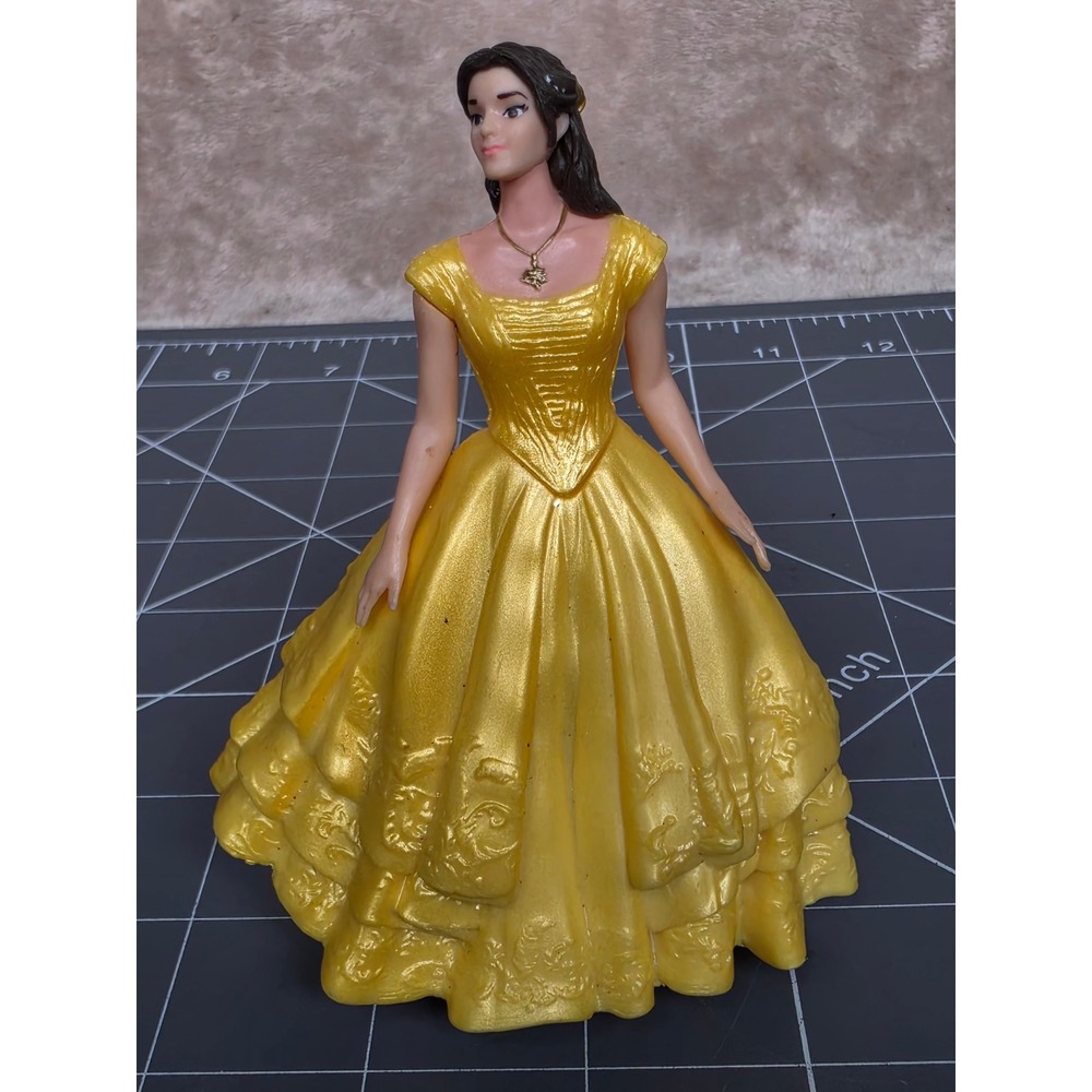 2016 Hasbro Disney Beauty and the Beast Live-Action Belle figure